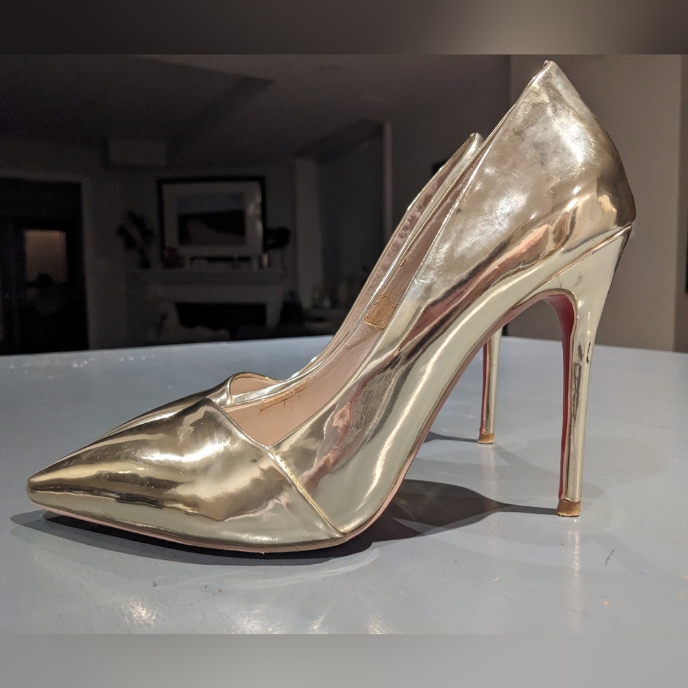 Gold Stiletto High Heels with Red Sole